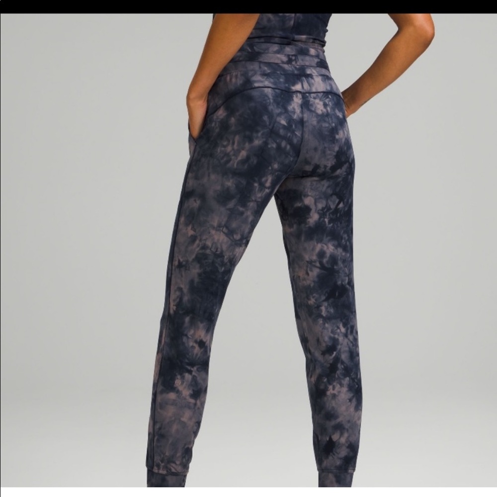 NWT Ready to Rulu Jogger Diamond Dye